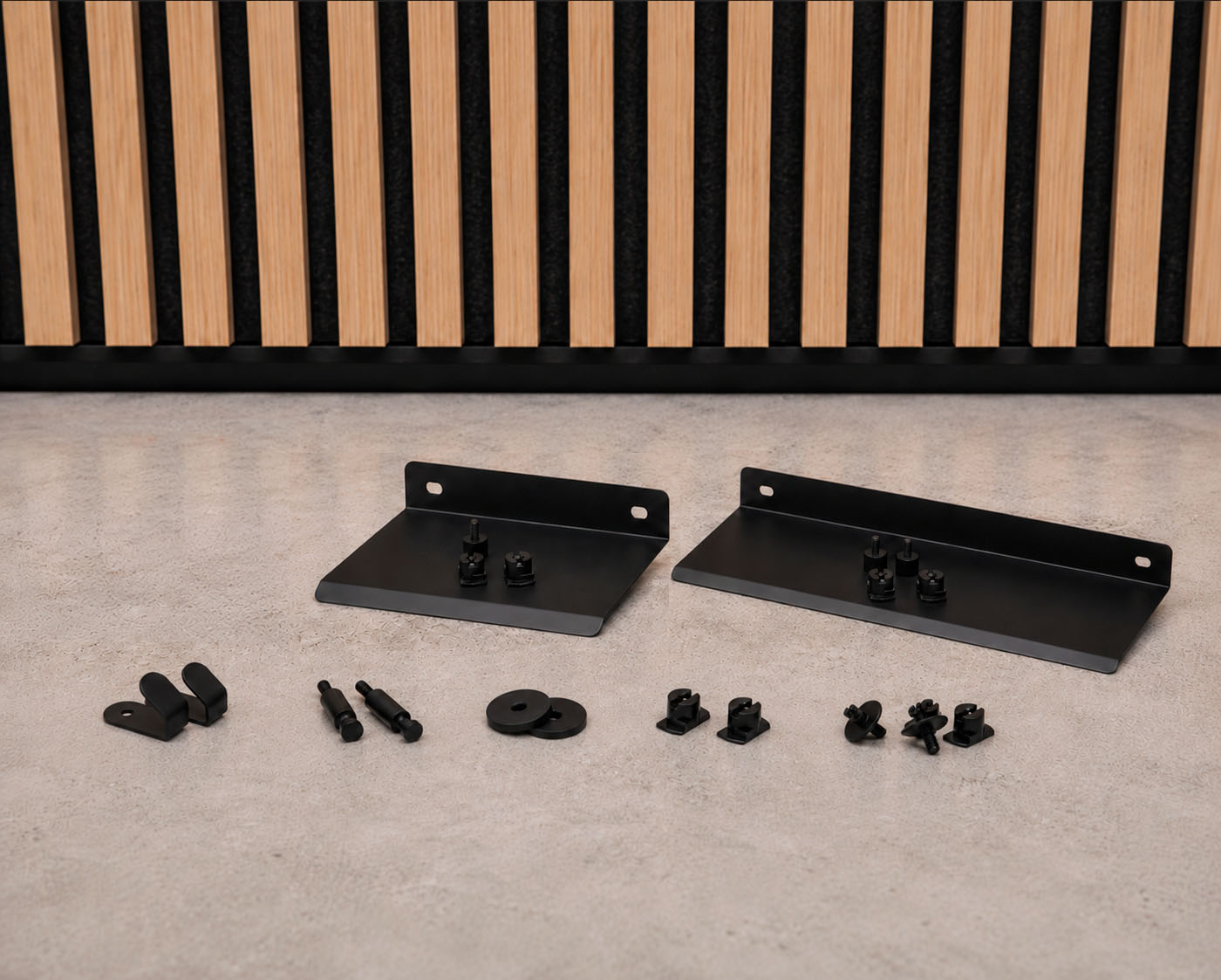 118.11″ (3,000 mm) LED track with remote control